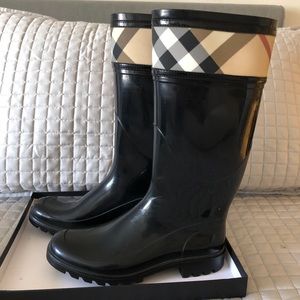 Burberry Rain Boots!